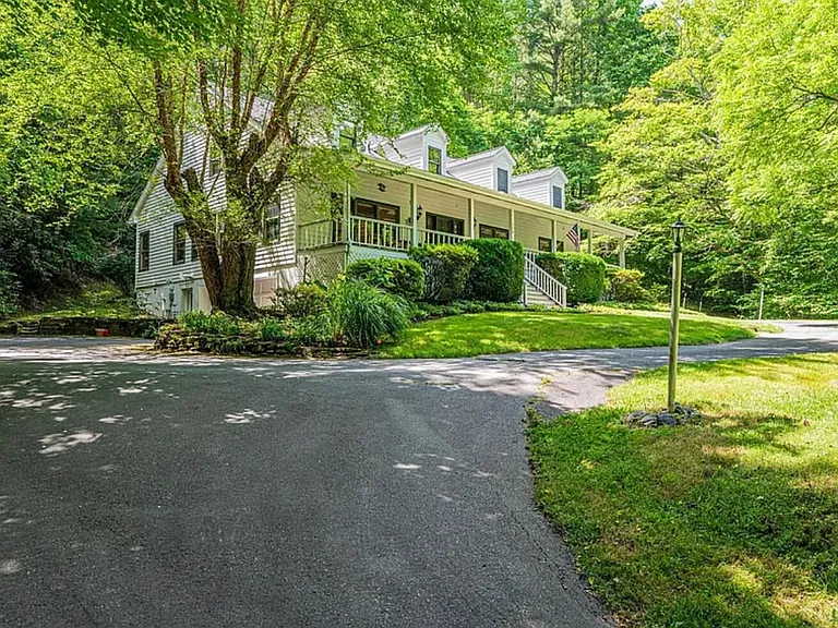 159 Creekstone Dr — Photo 17