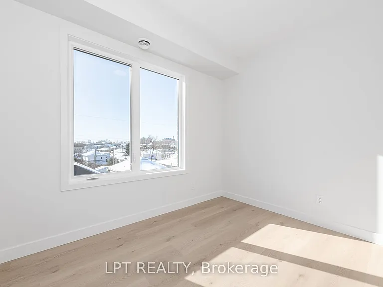 319 Shakespeare St #9 — Photo 13