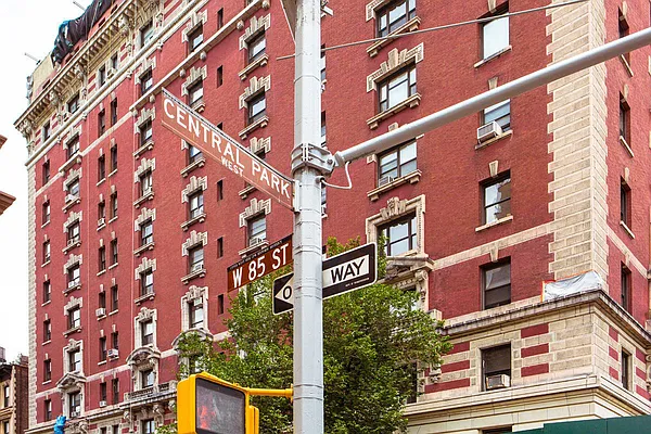 Rented by Rachel Realty | media 36