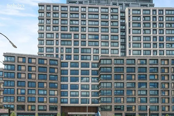 Rented by Sotheby's International Realty | media 11