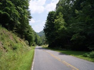 1540 Rockdale Rd, Whittier, NC 28789
