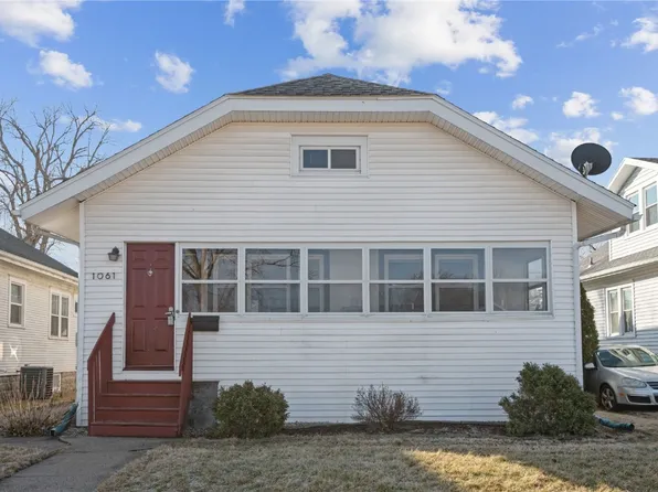 1061 G Ave NW, Cedar Rapids, IA 52405