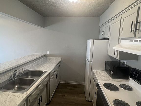 5th image of 910-912 S Connecticut Ave Unit C