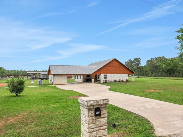 413 Barnett Ln, Livingston, TX 77351