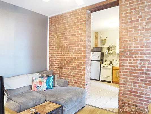 Rented by City Connections Realty | media 18