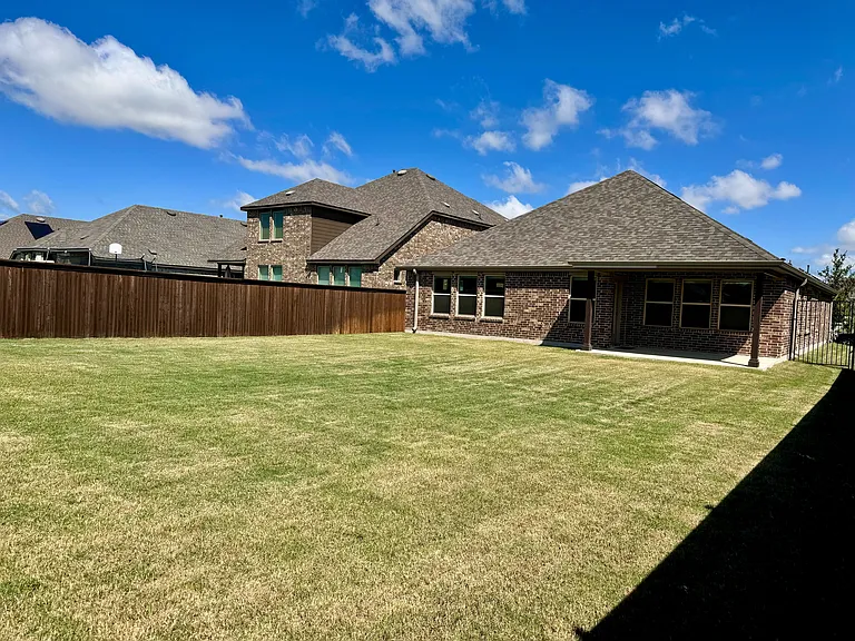 447 Prairie View Dr — Photo 34