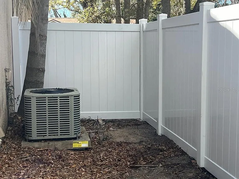 200 Arbor Dr W — Photo 26