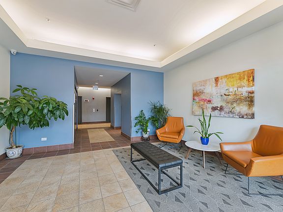 2nd image of 4848 N Sheridan Rd APT 605