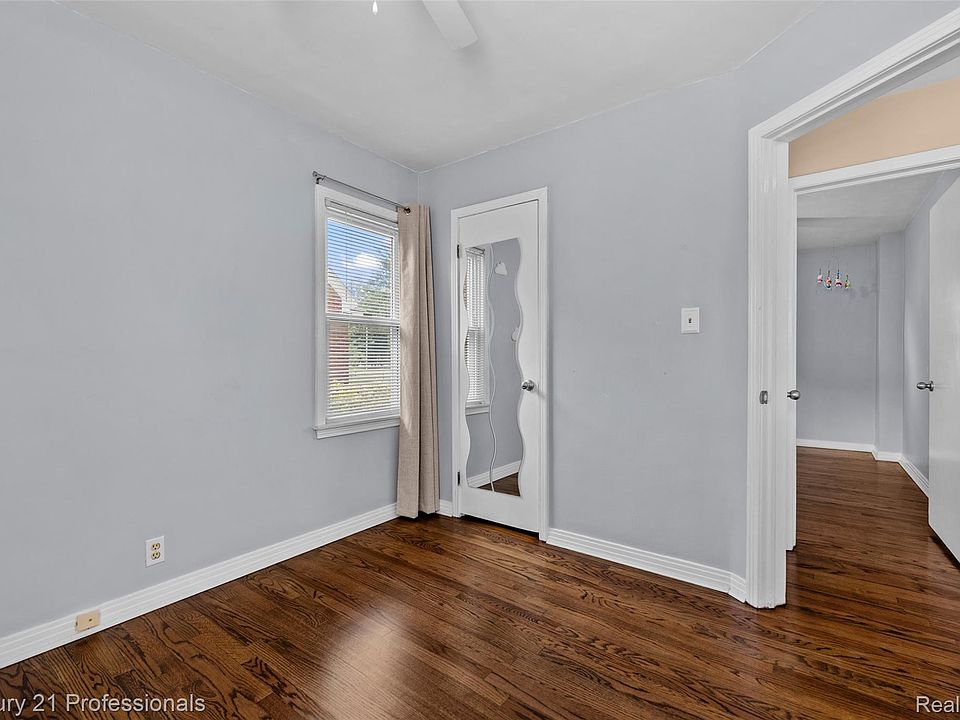 2712 N Vermont Ave, photo 26