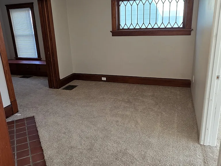 1225 W Osborne St — Photo 19