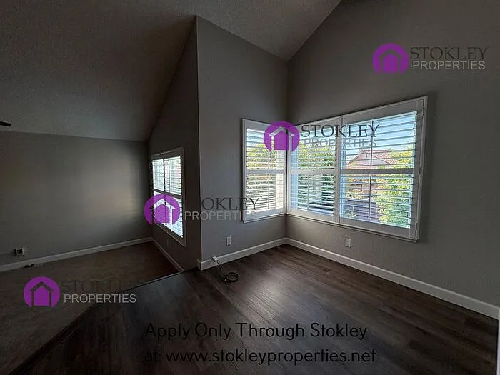 2397 Lake Meadow Cir — Photo 36