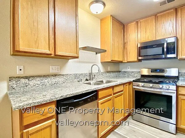 1180 E Monte Vista Ave — Photo 17