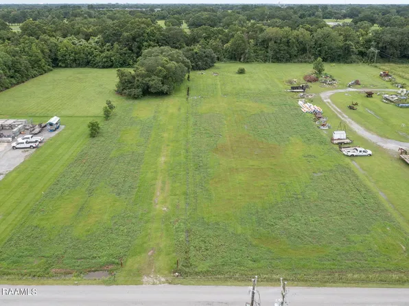 200 Rousseau Rd, Broussard, LA 70592