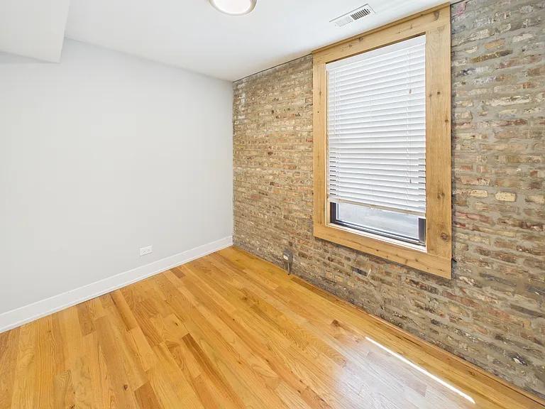 2819 W 25th St #2 — Photo 15