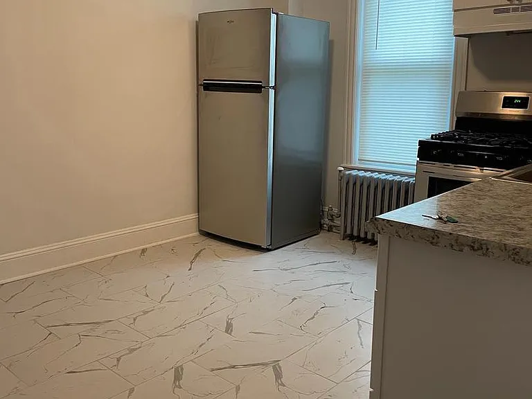 526 Macdade Blvd — Photo 13