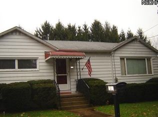 7587 Margaret St, Masury, OH 44438