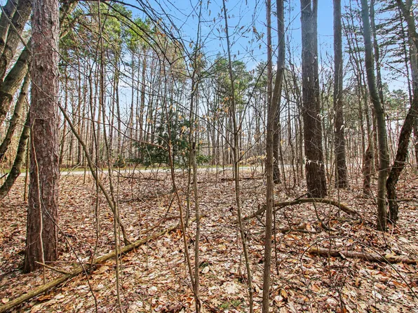 5818 Hunters Rdg, Fennville, MI 49408