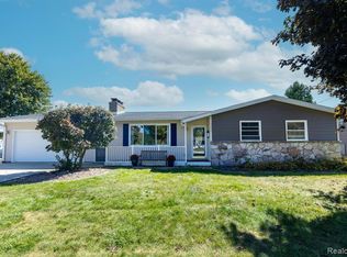 3330 Shane Dr, Bay City, MI
