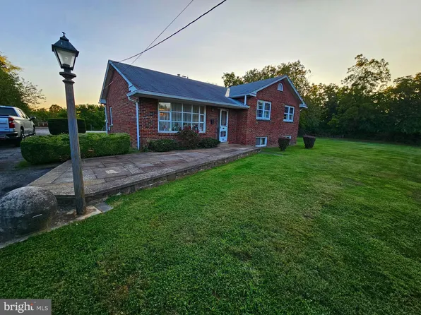 512 E Roberts St, Norristown, PA 19401