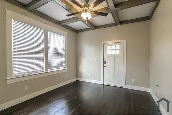 4602 E Side Ave — Photo 1