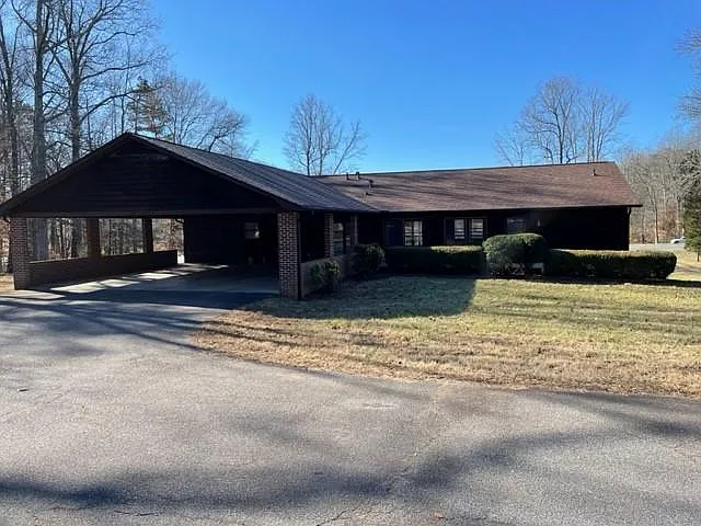 4626 S State Highway 16 — Photo 3