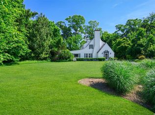 72 Arleigh Rd, Great Neck, NY 11021