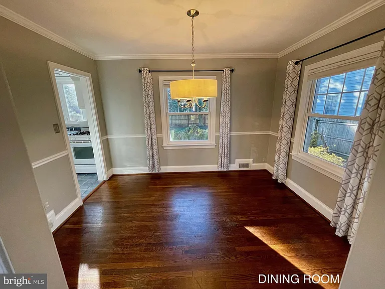 5528 Johnson Ave — Photo 8