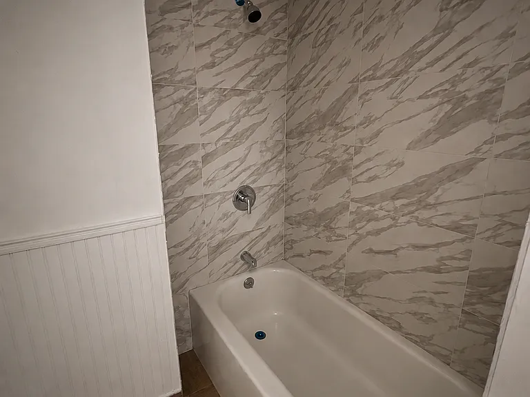 21 Manhan St #2S — Photo 6
