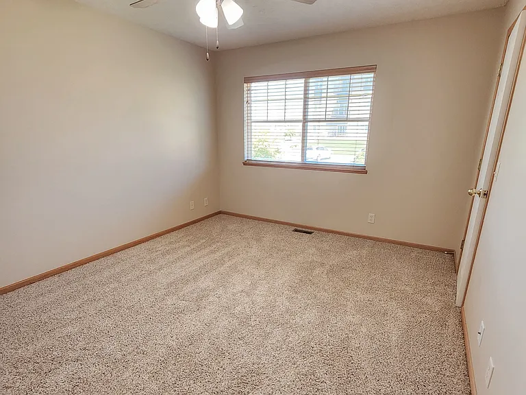 1818 Sawyer St — Photo 14