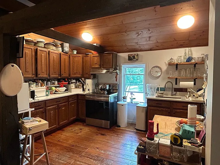 Martyn Ln — Photo 2
