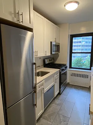 Rented by Real Estate Investors Group LLC | media 9