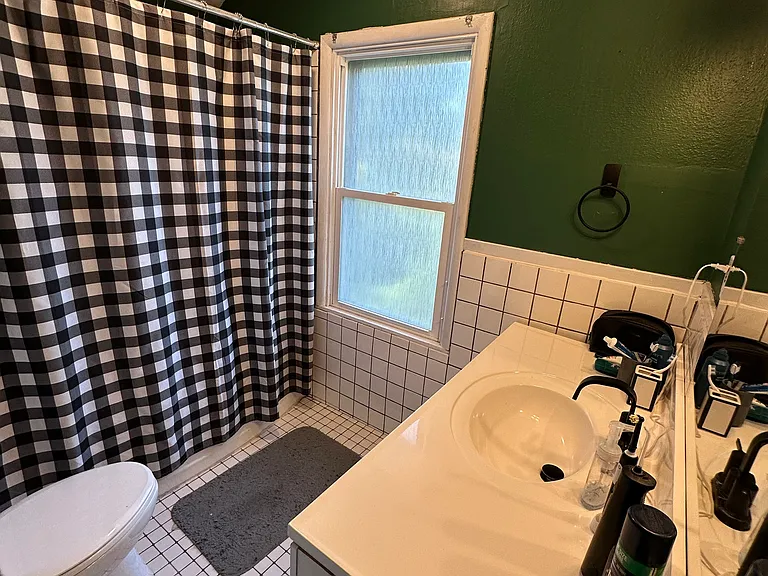 2312 Knapp St — Photo 14