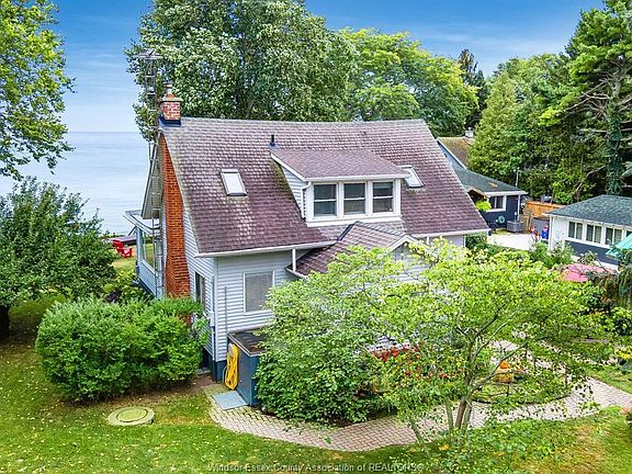 5th image of 385 Erie View Ave