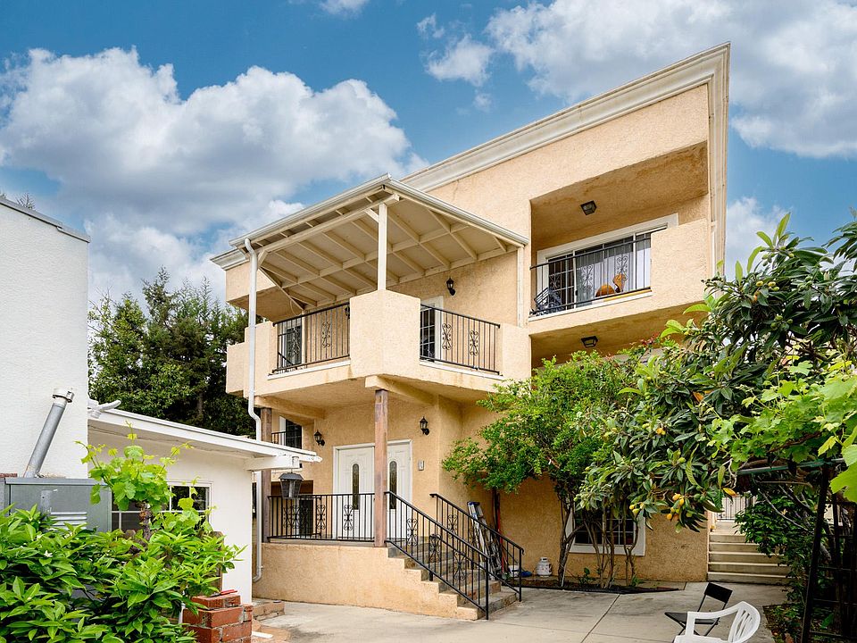 1st image of 617 E Tujunga Ave #100