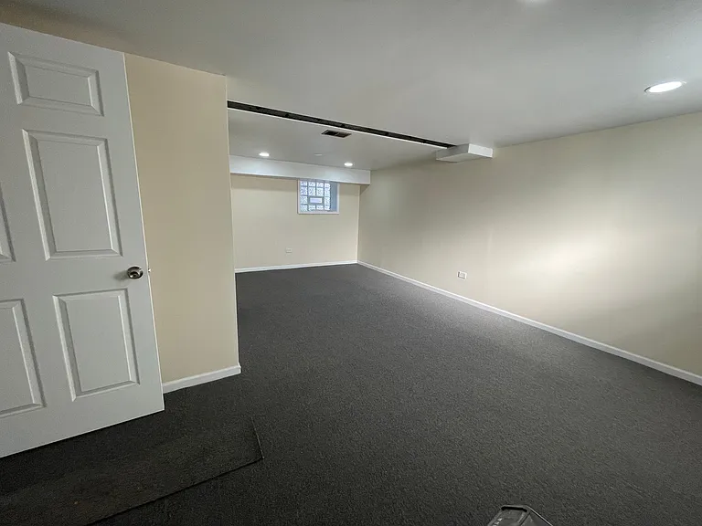 7550 S Green St — Photo 11