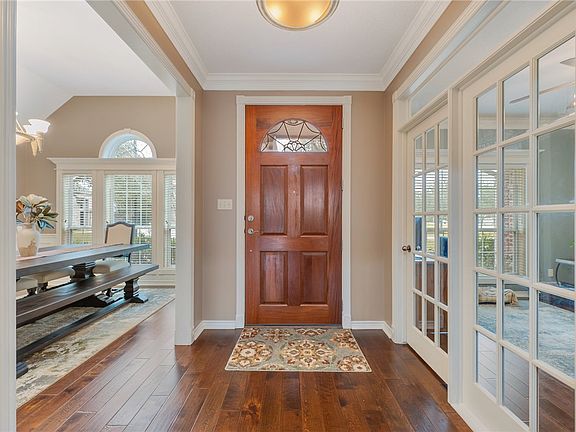 2nd image of 4417 Appleby Pl