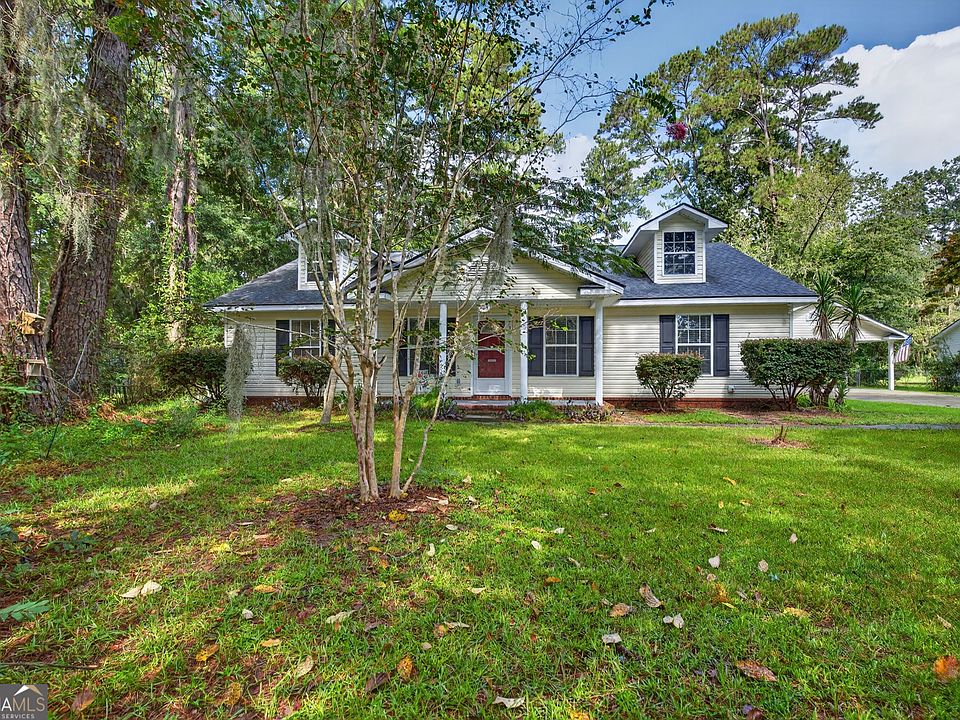 1st image of 504 Lake Dr