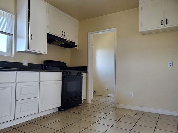 3rd image of 1438 W 145th St #F