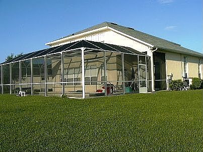 SCREENED POOL & LANAI 