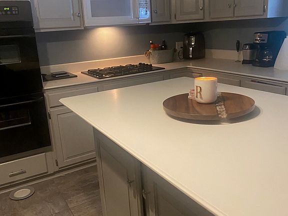 2nd image of 475 Terrace Blvd #L