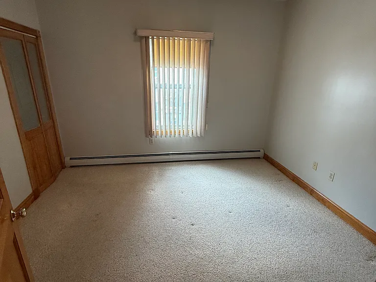 546 Lonsdale Ave #2 — Photo 6