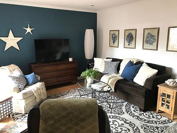 2nd image of 2821 Harbor Blvd
