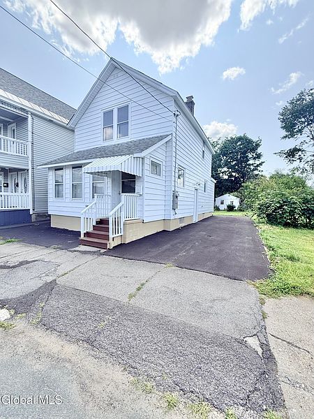 4th image of 822 Sargent Place