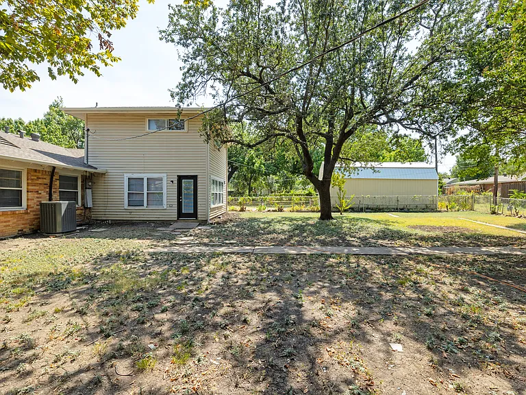 1913 Landa Dr — Photo 21