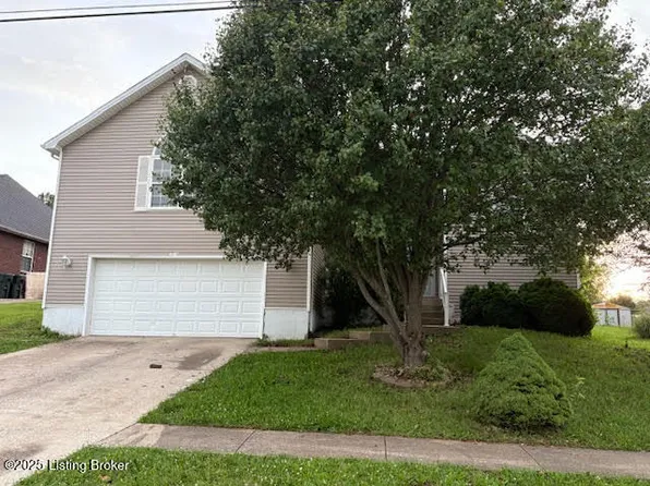 219 Meadowlake Dr, Radcliff, KY 40160