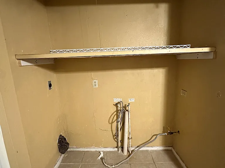 944 W Lynwood Ave — Photo 11