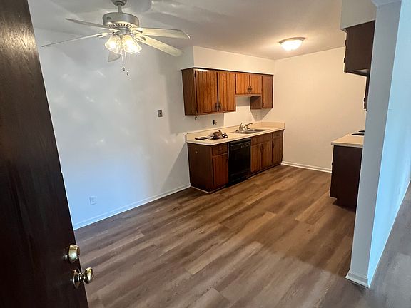 2nd image of 1181 S Buchanan St #4