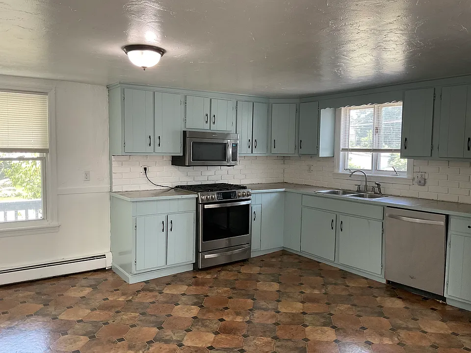 65 Morris St #2