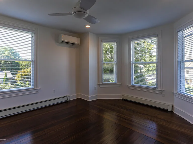 35 Ocean Blvd #4 — Photo 2