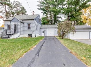 3344 W Cleveland Ave, Marinette, WI 54143
